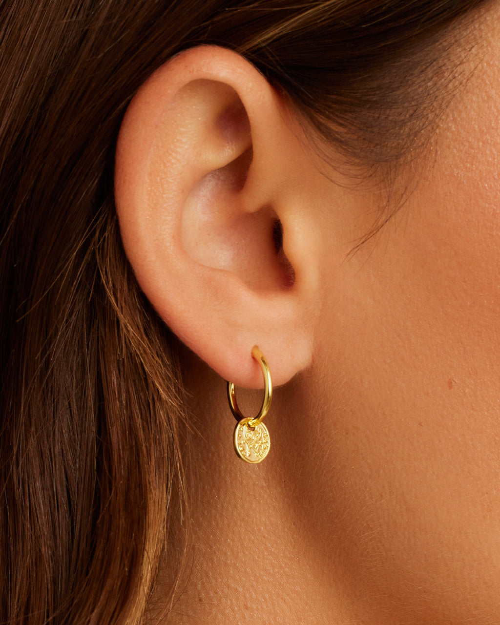 Ana Coin Huggies || option::18K Gold Plated