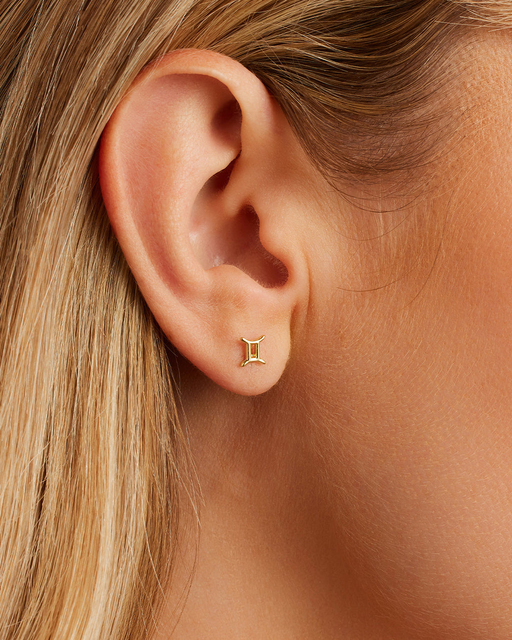 Zodiac Charm Stud - Gemini || option::18K Gold Plated, Gemini