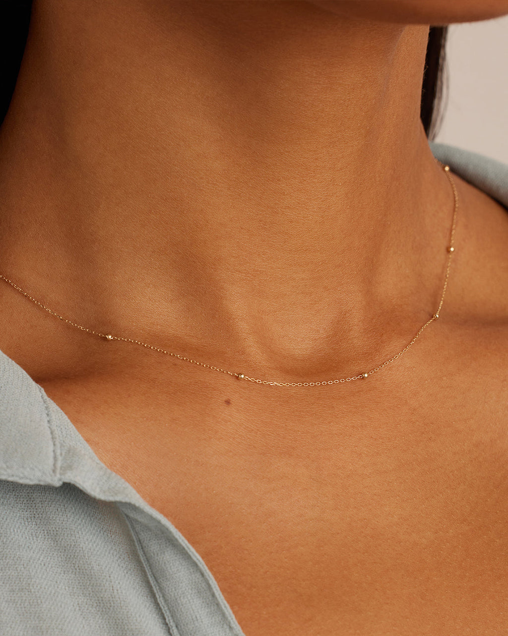Woman wearing Newport Necklace || option::14K Solid Gold