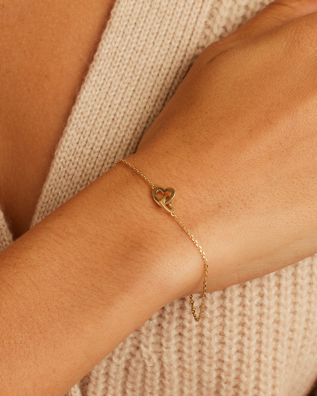 14K Gold Parker Heart Bracelet || option::14K Solid Gold, 6.5 in.