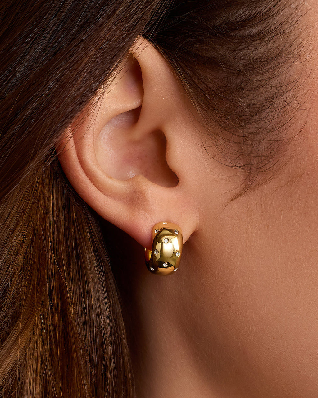 Noel Shimmer Huggies || option::18K Gold Plated