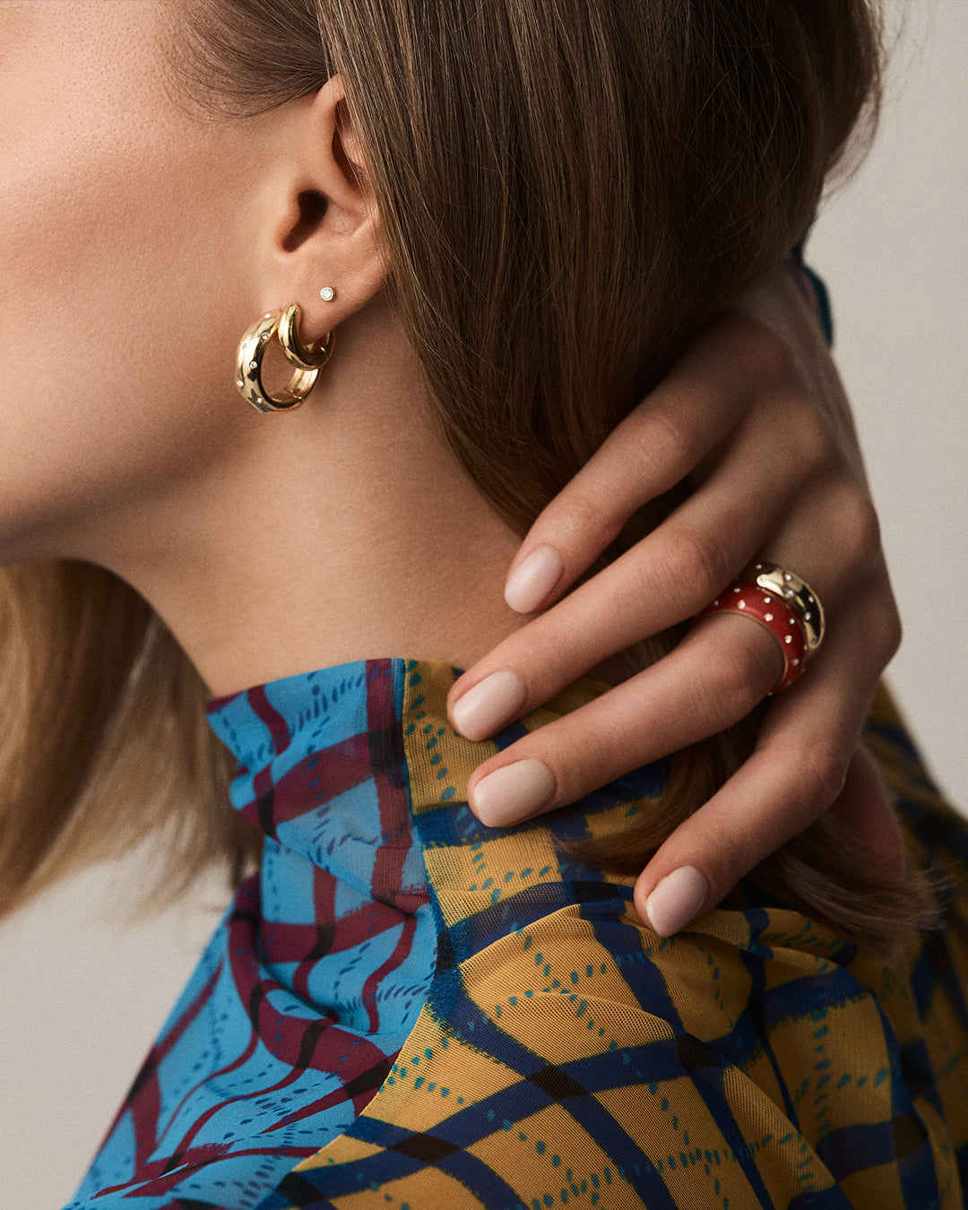 Noel Shimmer Hoops || option::18K Gold Plated || set::noel-shimmer-hoops-stl