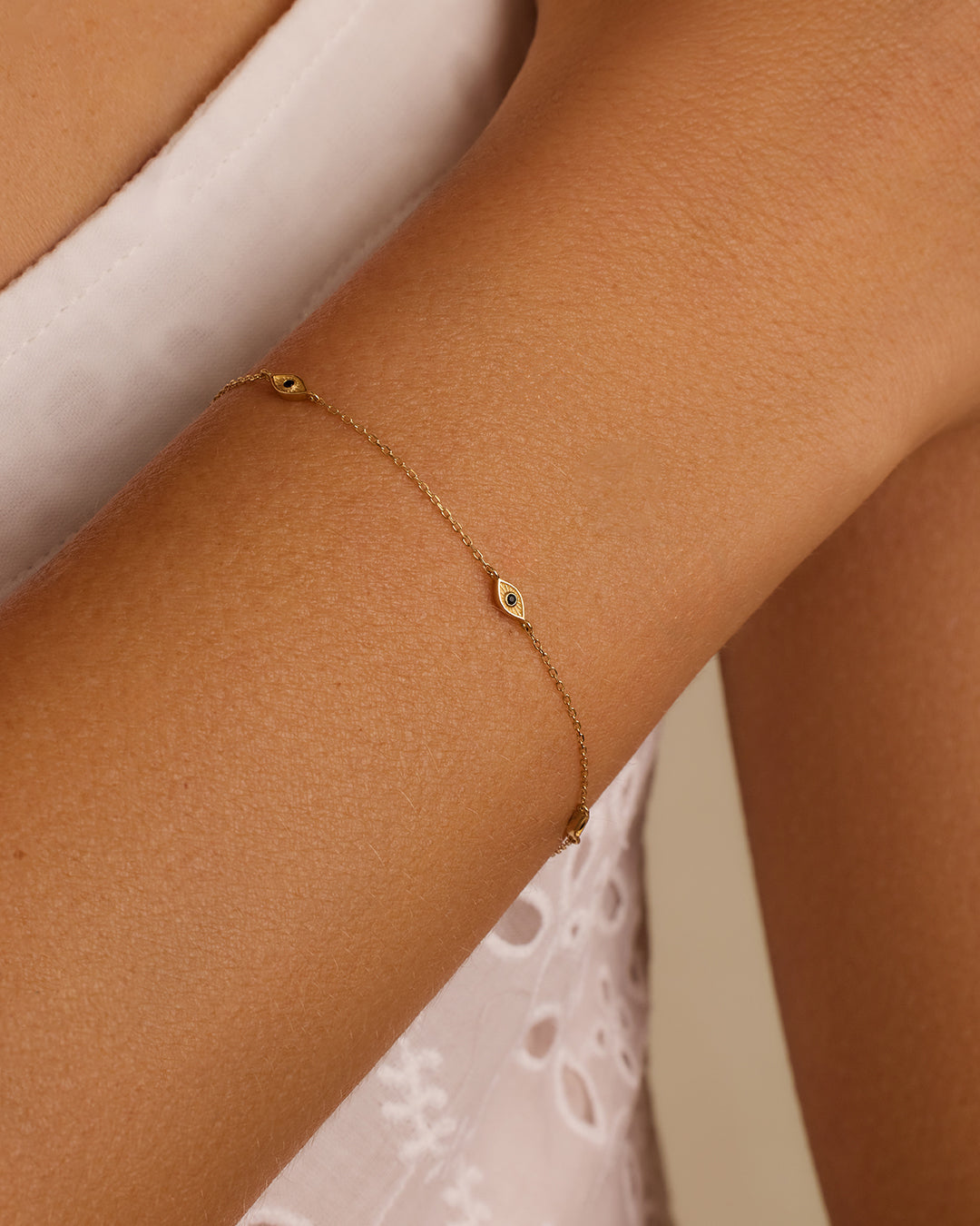 Black Onyx Evil Eye Bracelet || option::14K Solid Gold