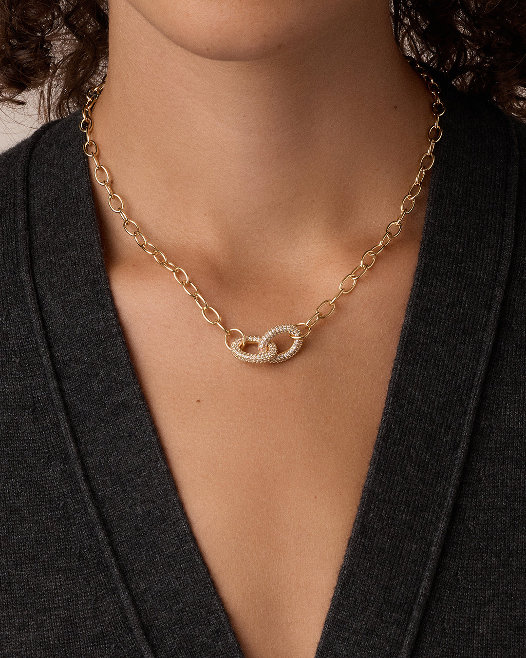 Lou Shimmer Interlocking Necklace || option::18K Gold Plated