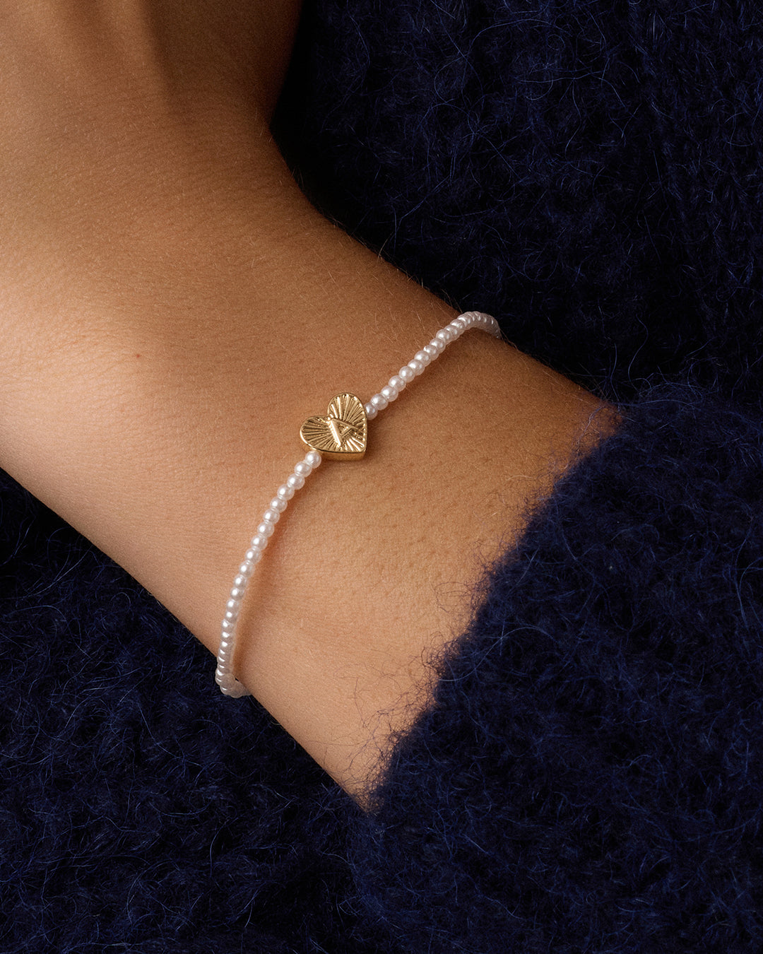 Pearl Vintage Heart Alphabet Bracelet || option::18K Gold Plated, A
