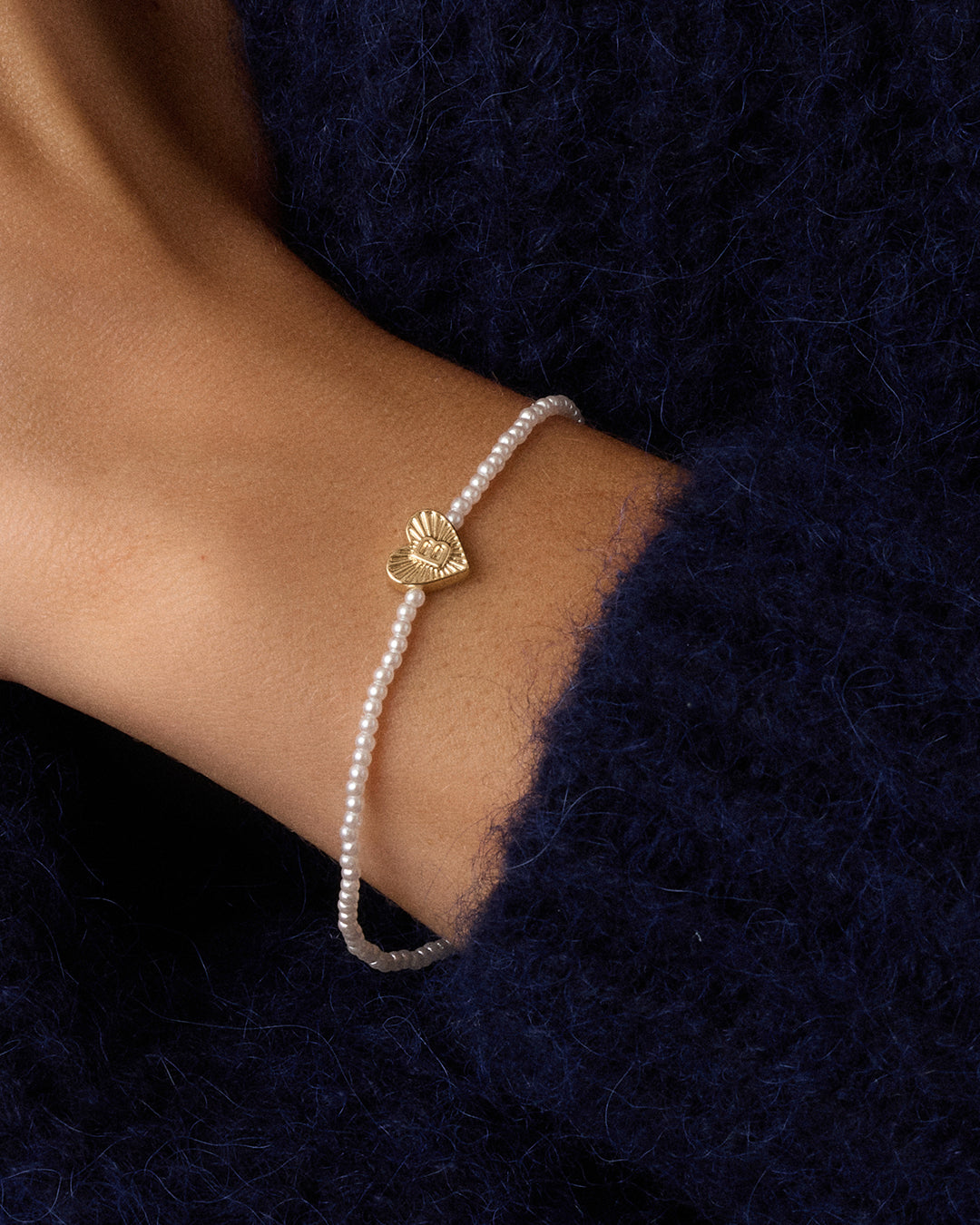 Pearl Vintage Heart Alphabet Bracelet || option::18K Gold Plated, B