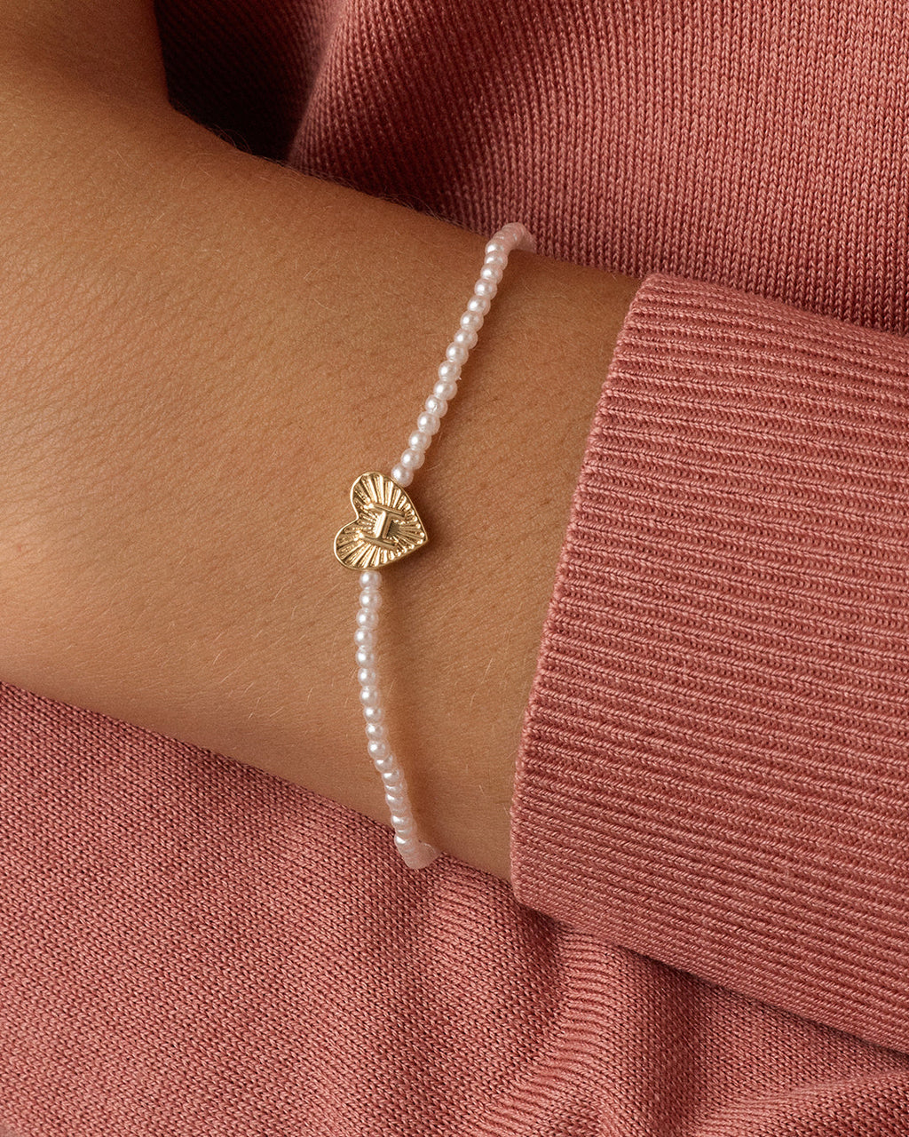 Pearl Vintage Heart Alphabet Bracelet || option::18K Gold Plated, H
