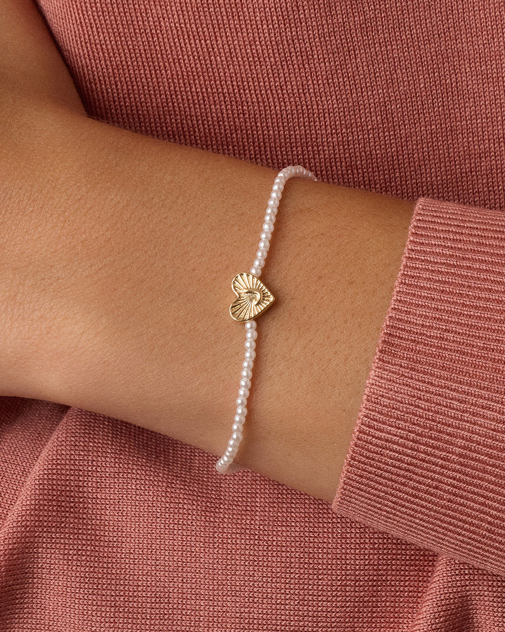 Pearl Vintage Heart Alphabet Bracelet || option::18K Gold Plated, J