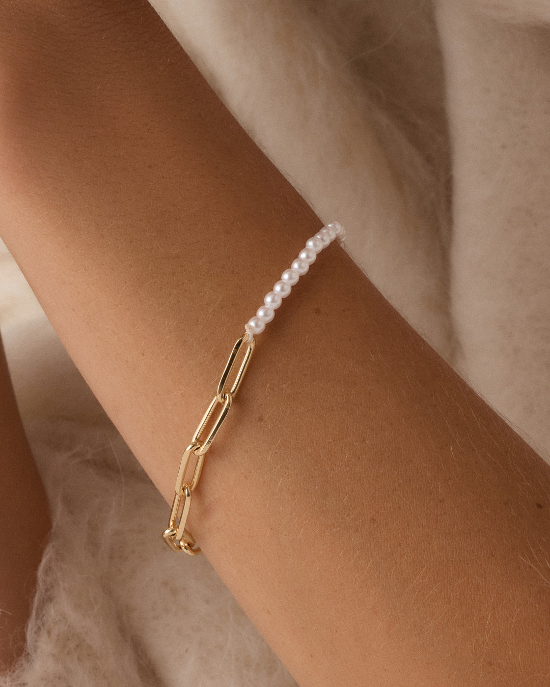 Florence Pearl Chain Bracelet || option::18K Gold Plated