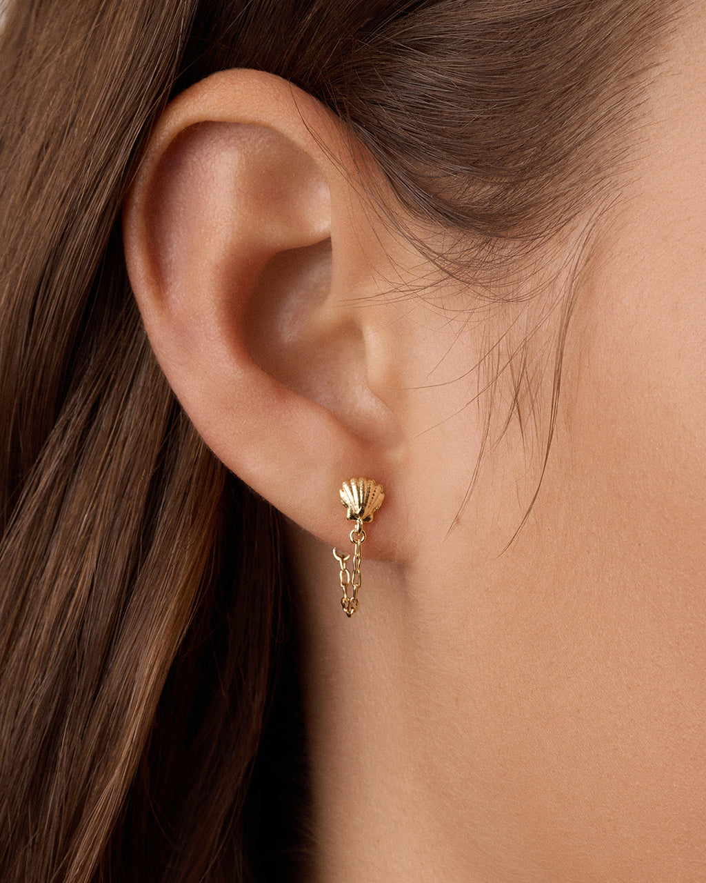 Shell Chain Huggies || option::18K Gold Plated