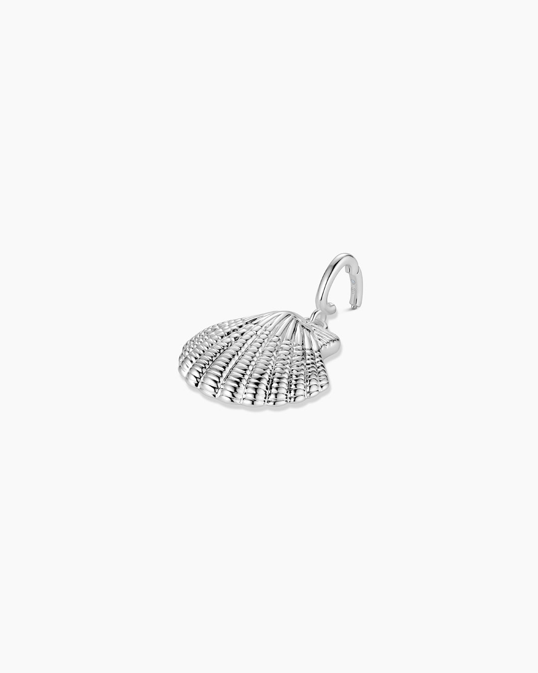 Scallop Parker Charm || option::Silver Plated