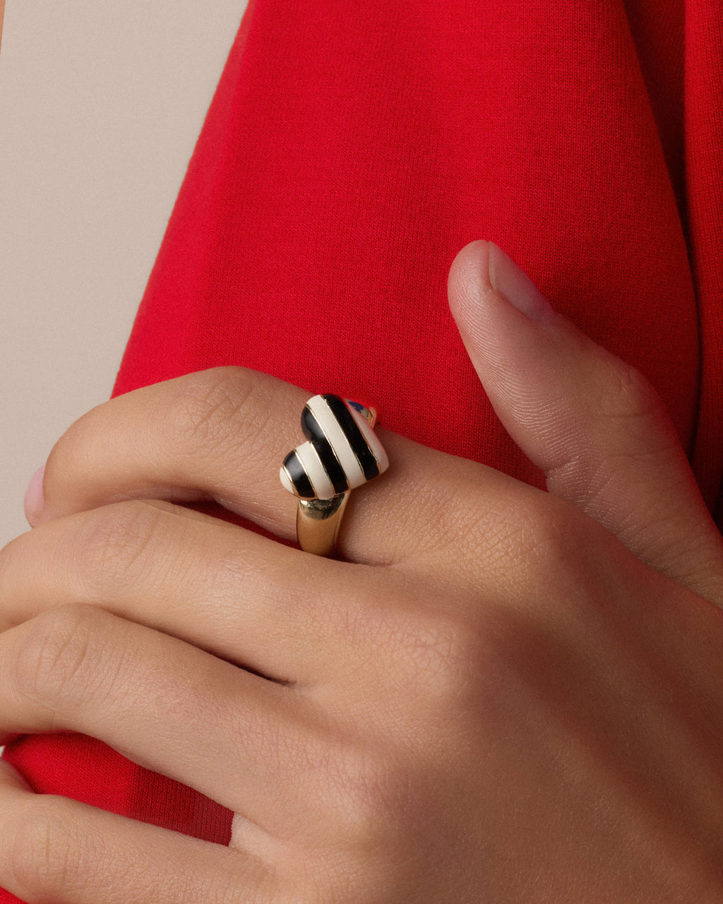 Campbell Enamel Heart Ring || option::18K Gold Plated, Black