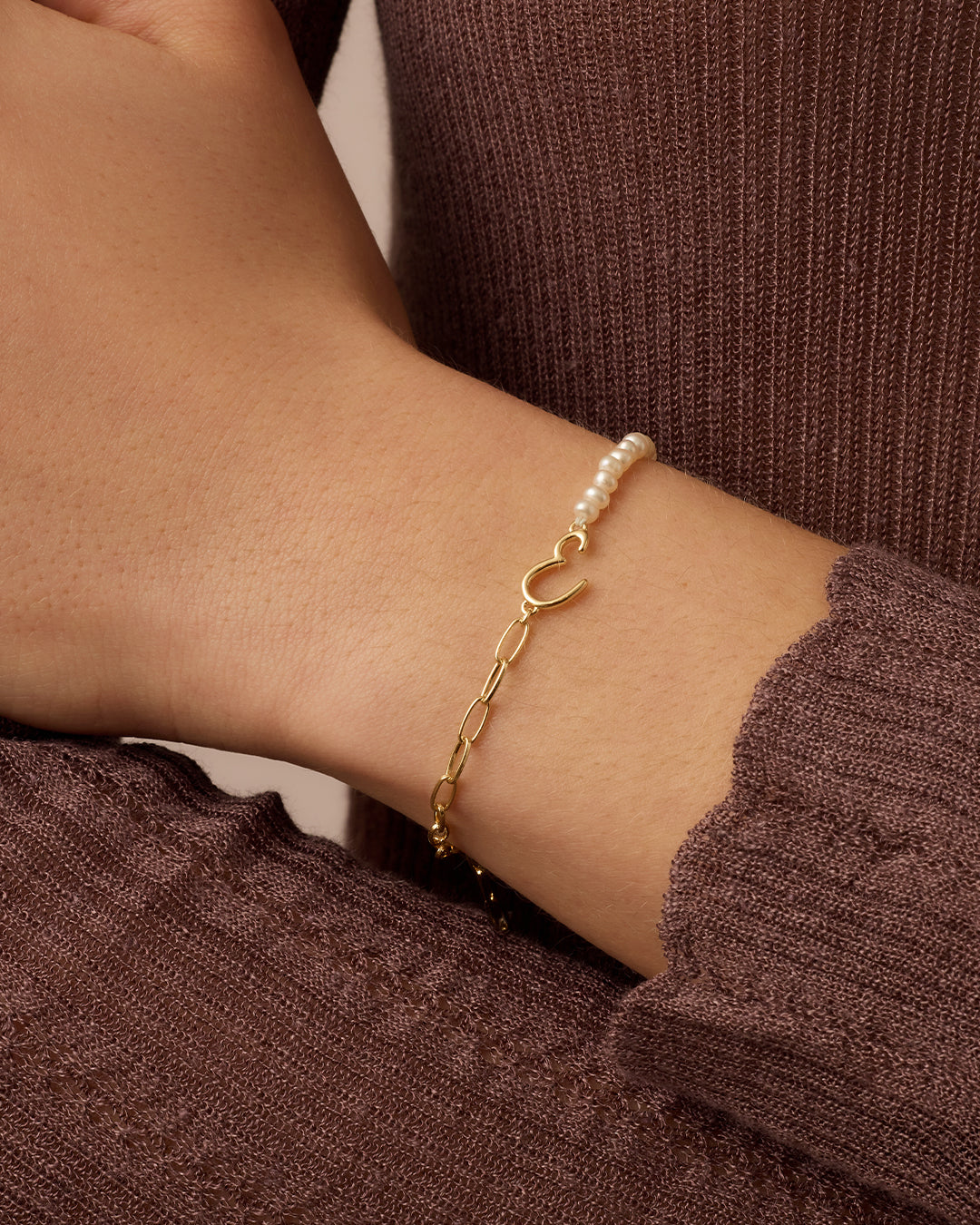 Lou Pearl Alphabet Bracelet || option::18K Gold Plated, E