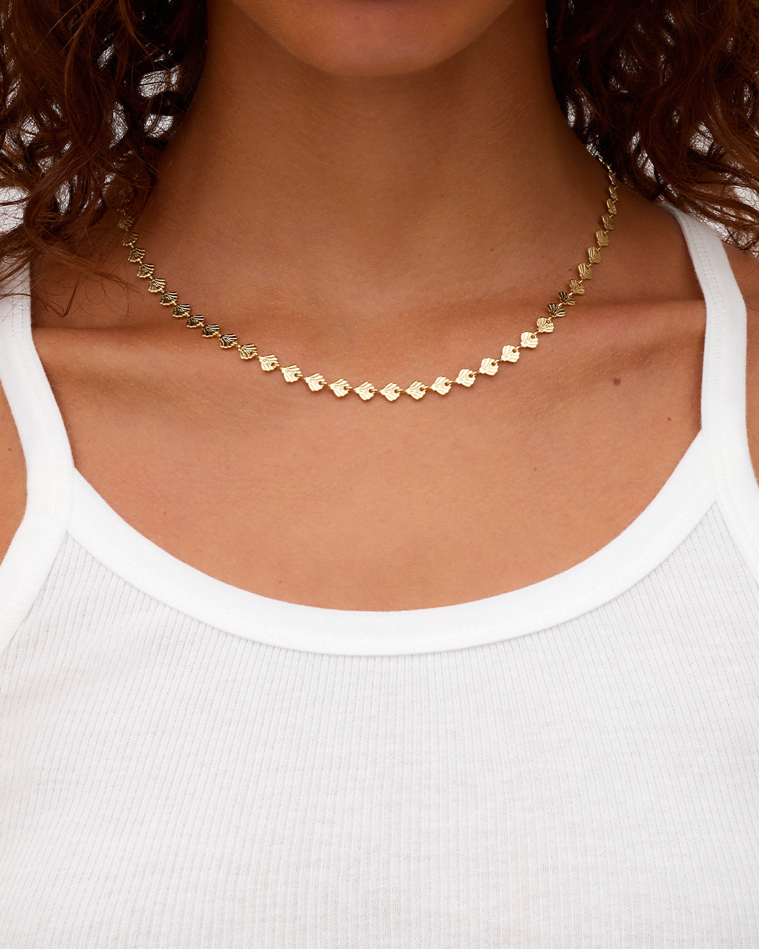 Scallop Necklace || option::18K Gold Plated