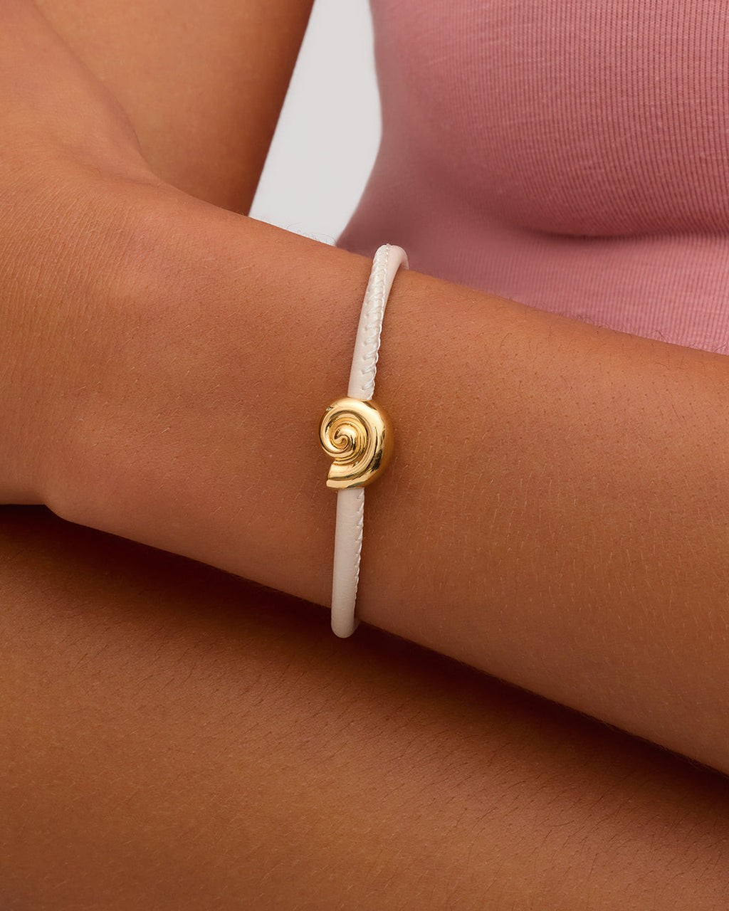 Brooks Nautilus Bracelet || option::18K Gold Plated