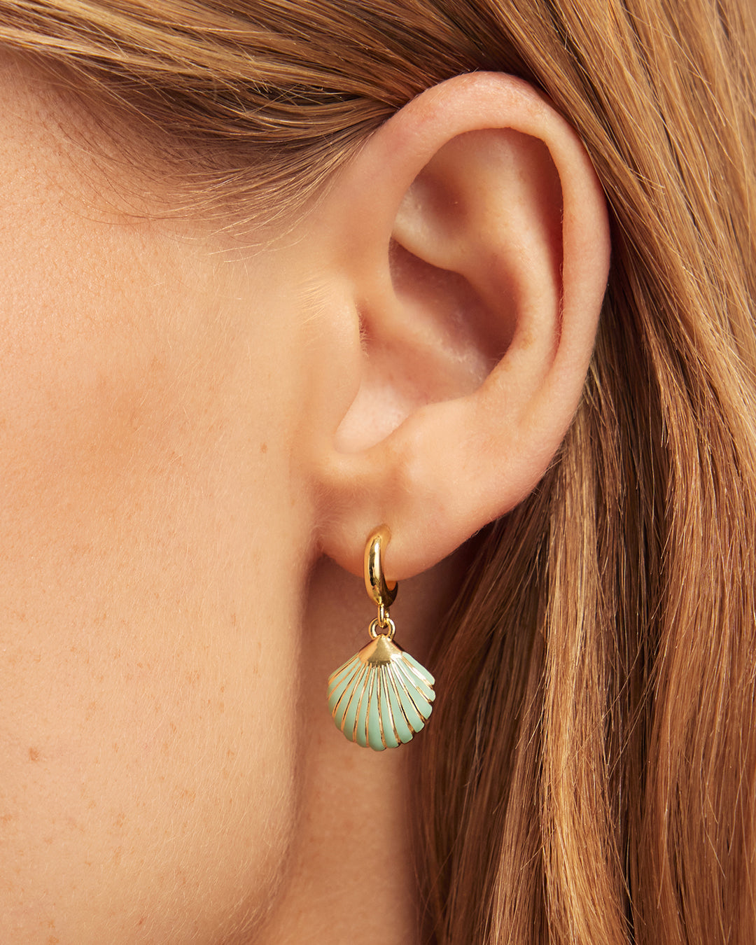 Scallop Drop Huggies || option::18K Gold Plated