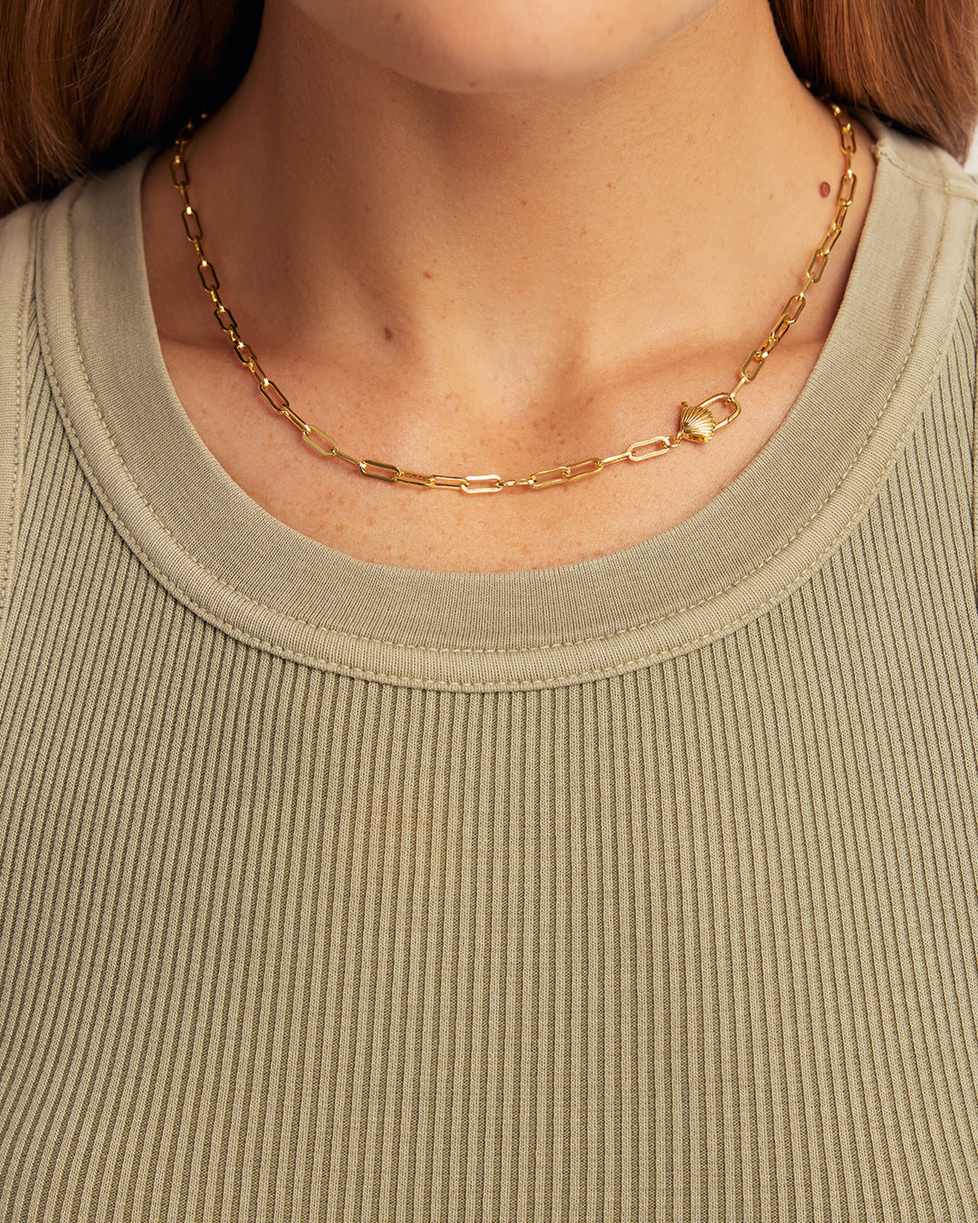 Scallop Padlock Necklace || option::18K Gold Plated