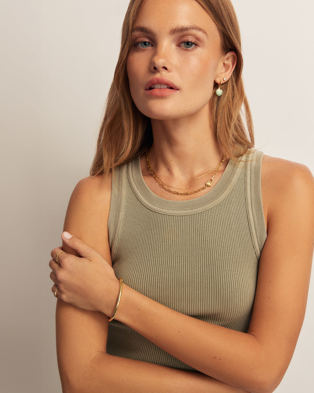 Scallop Padlock Necklace || option::18K Gold Plated