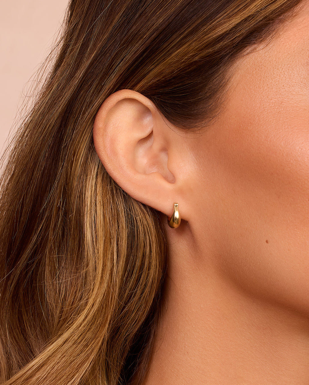 14K Gold Banks Huggies || option::14K Solid Gold