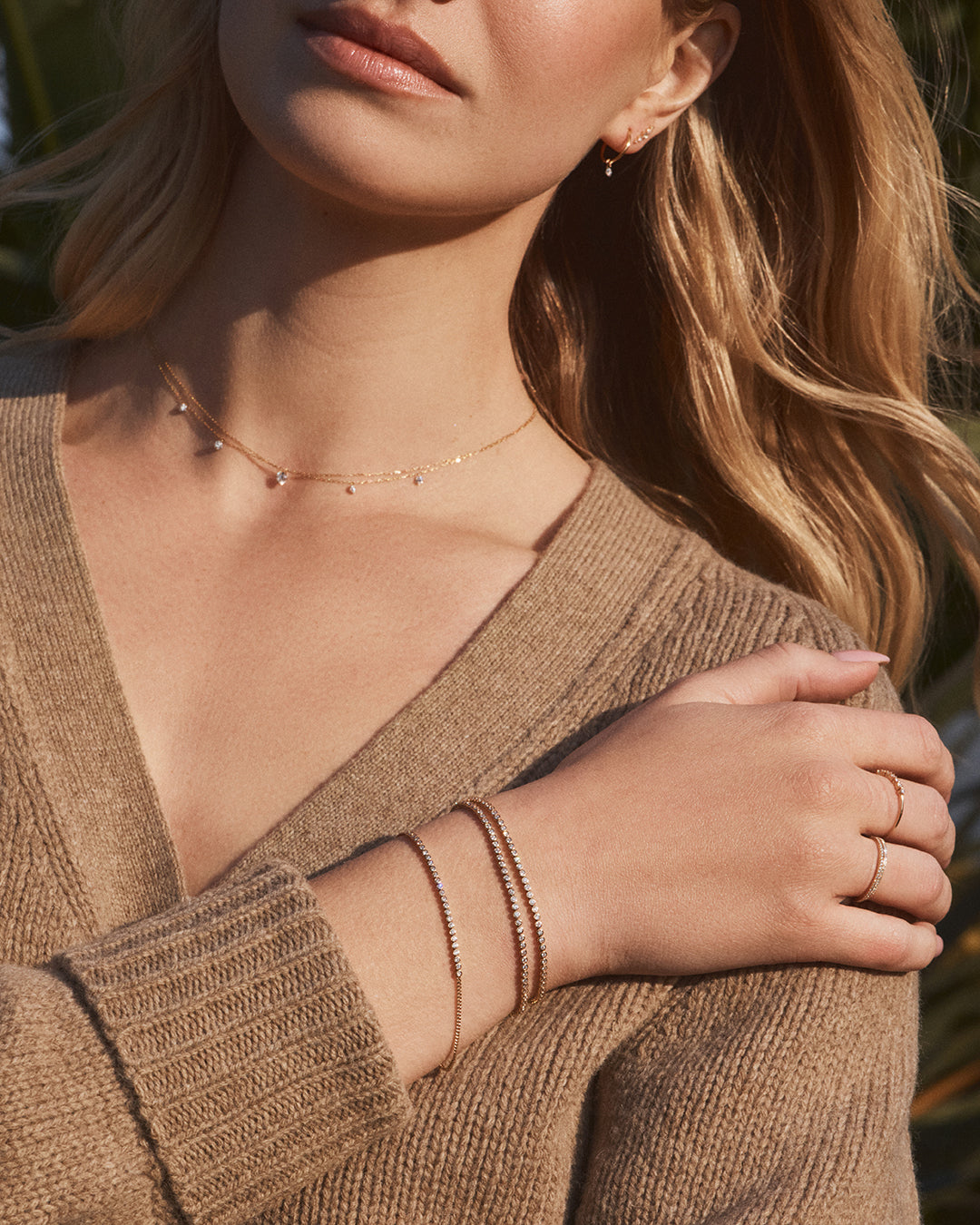 Floating Diamond Huggie || option::18K Solid Gold
