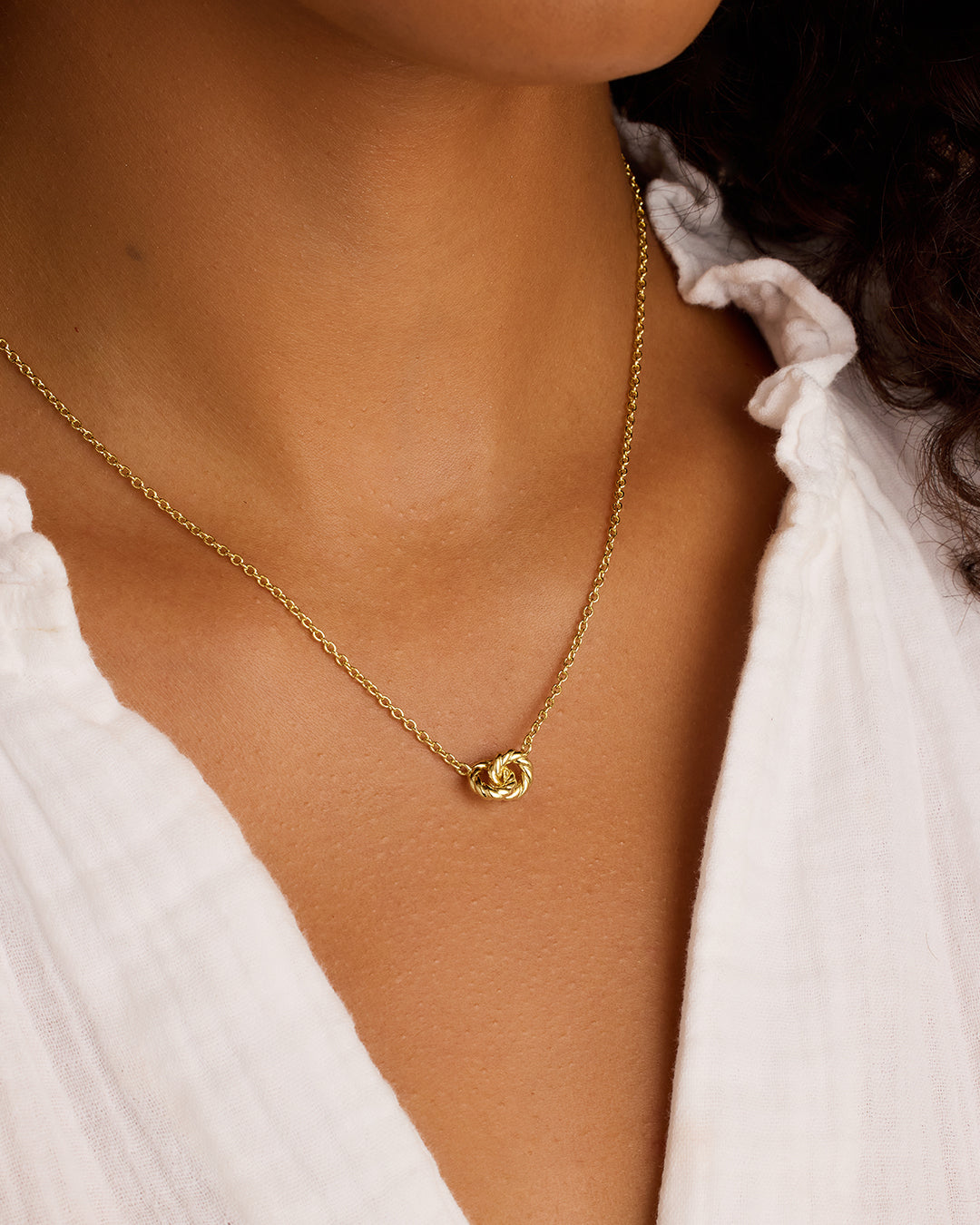Crew Interlocking Necklace || option::18K Gold Plated